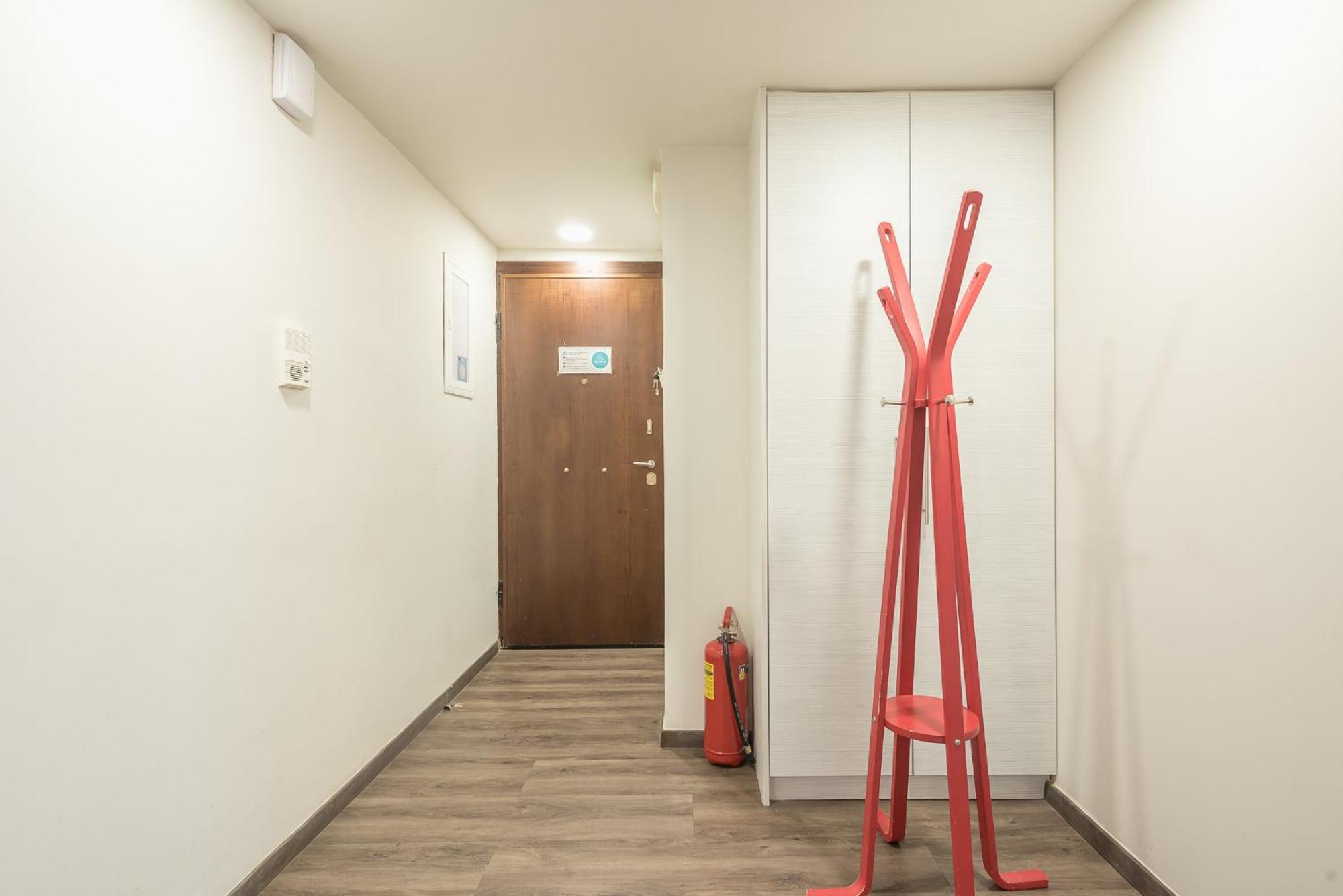 Steps From Historic Center Plaka Apartment *